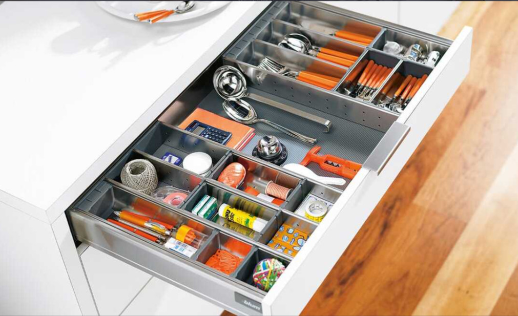 Bật mí lý do tại sao bạn nên sử dụng khay chia thìa dĩa Blum